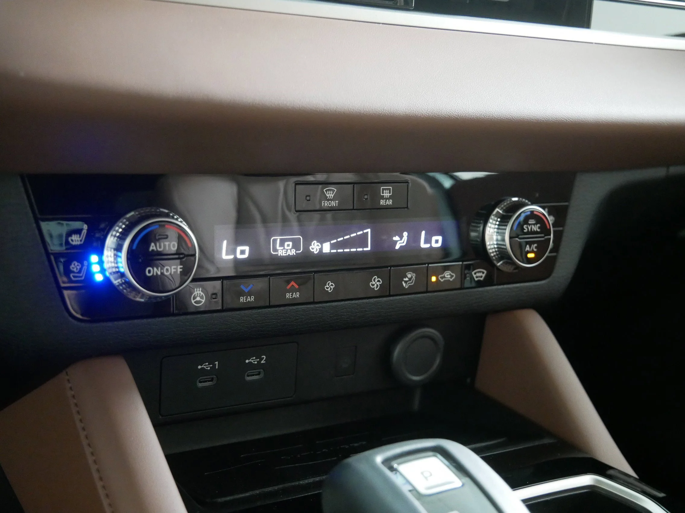 2025 Mitsubishi Outlander SEL - Photo 8