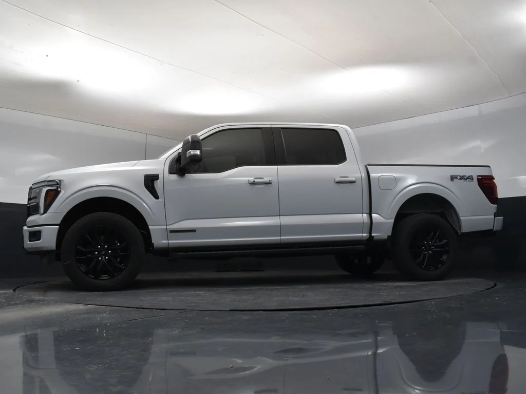 New 2025 White Ford Lariat image 28