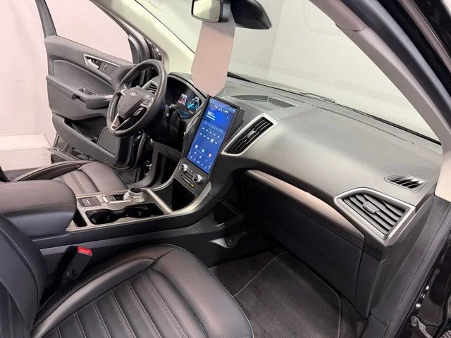 Used 2023 Black Ford SEL image 24