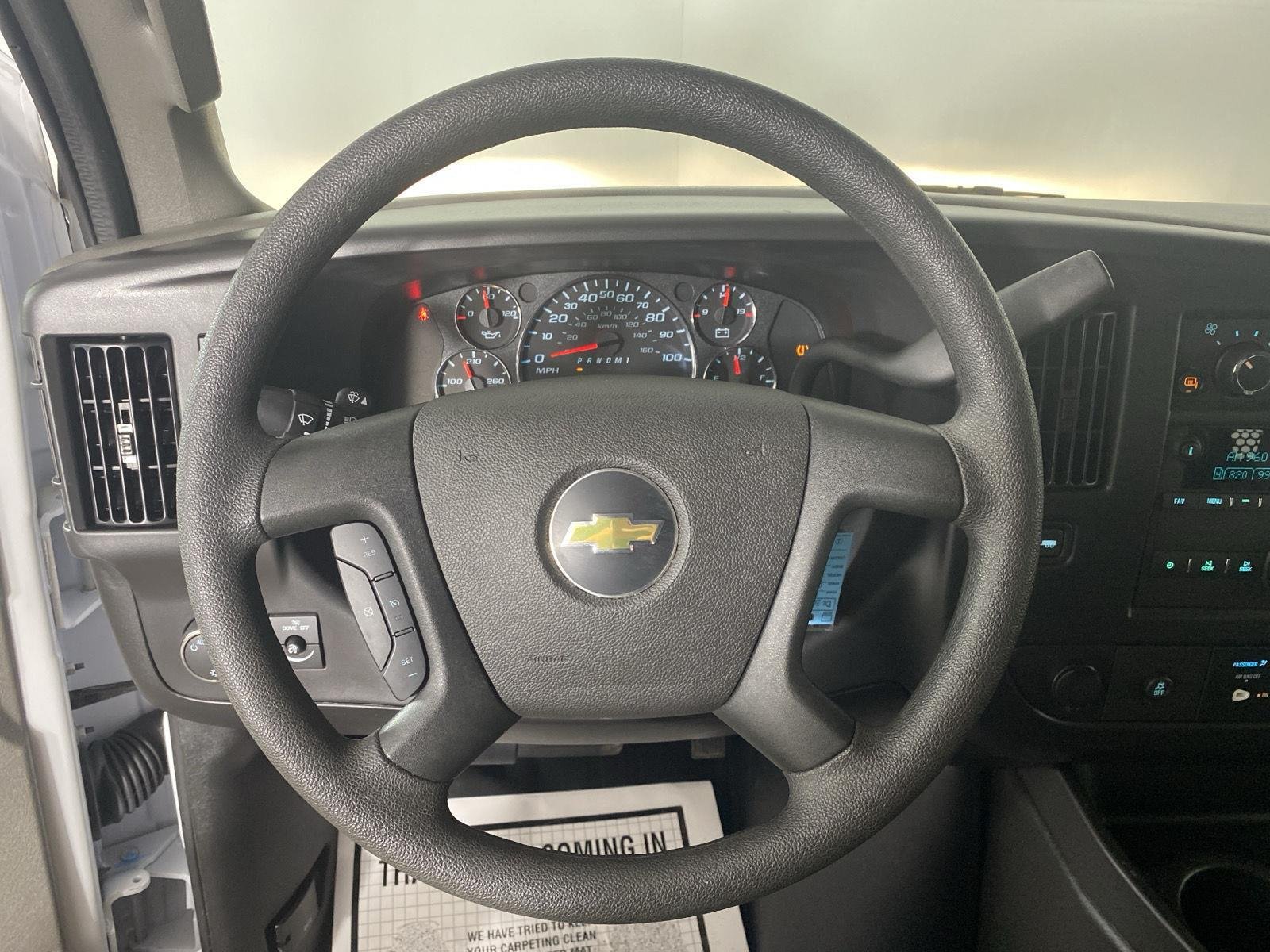 Used 2025 Summit White Chevrolet Work Van image 15