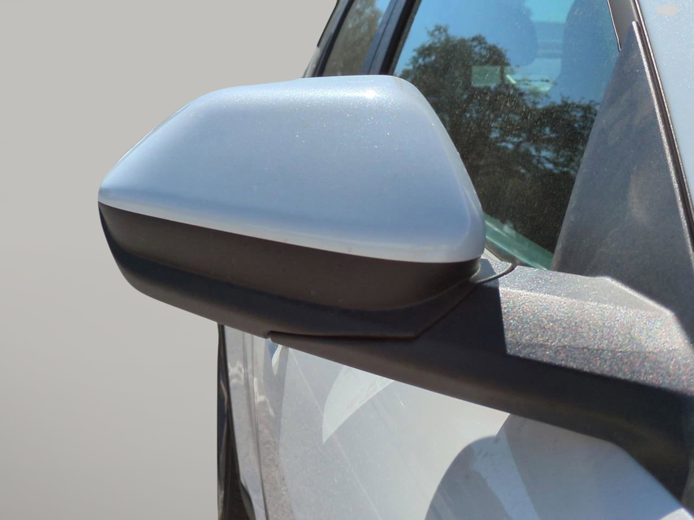 New 2026 Snow White Pearl Kia LXS image 44