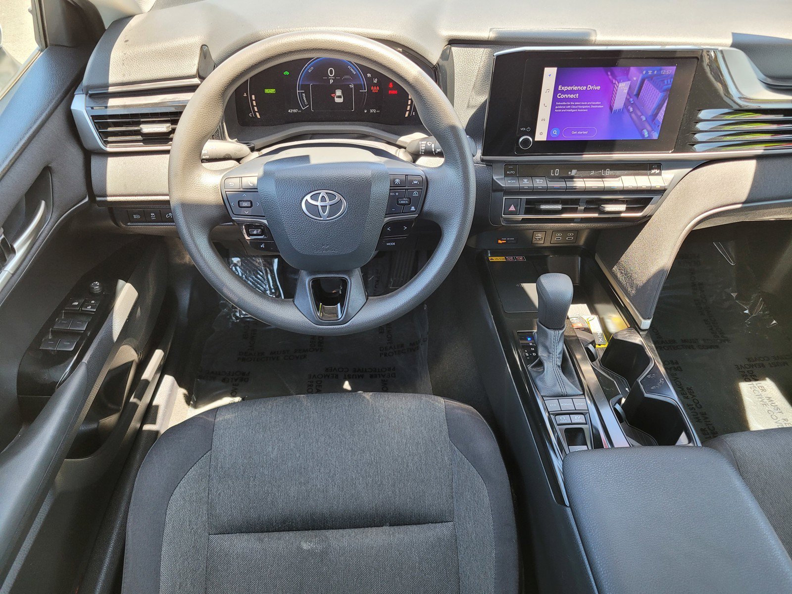 Used 2025 White Toyota  image 13