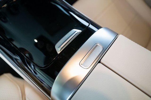 Used 2026 White Mercedes-Benz GLC 300 image 25