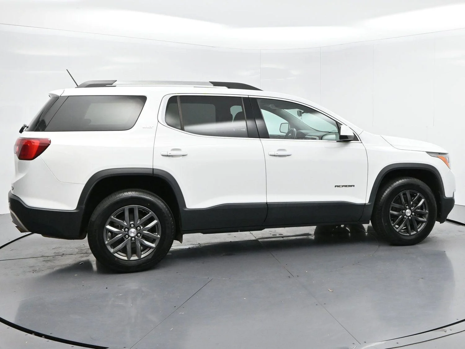 Used 2019 Summit White GMC SLT image 8