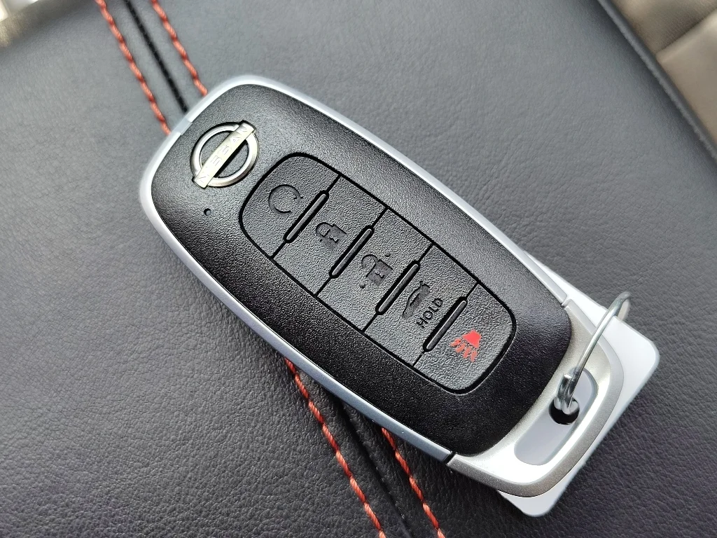 Used 2025 Super Black Nissan SR image 20
