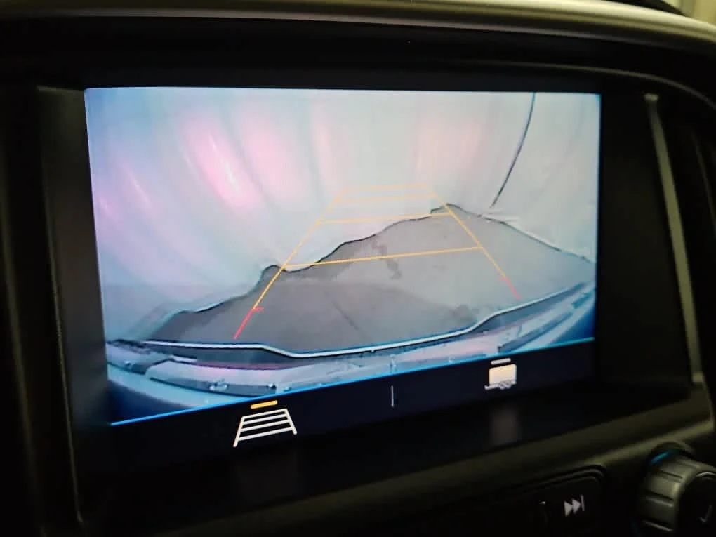 Used 2022 Summit White GMC 4WD Elevation image 17