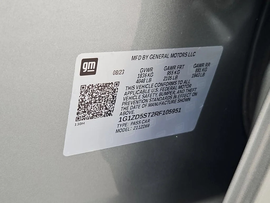 Used 2024 Sterling Gray Metallic Chevrolet LT image 32