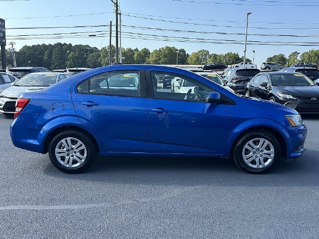 Used 2018 Blue Chevrolet LS image 8