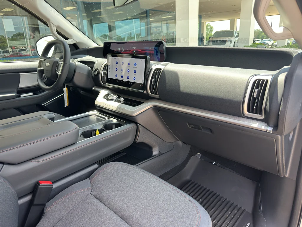 New 2025 Space Silver Metallic Ford Active image 26