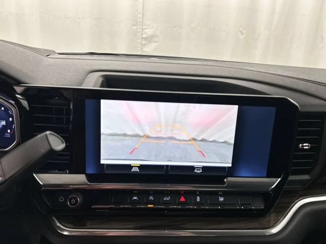 New 2026 Summit White Chevrolet LT (2FL) image 18