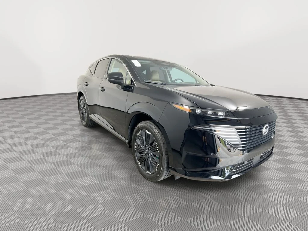 New 2026 Super Black Nissan Platinum image 2
