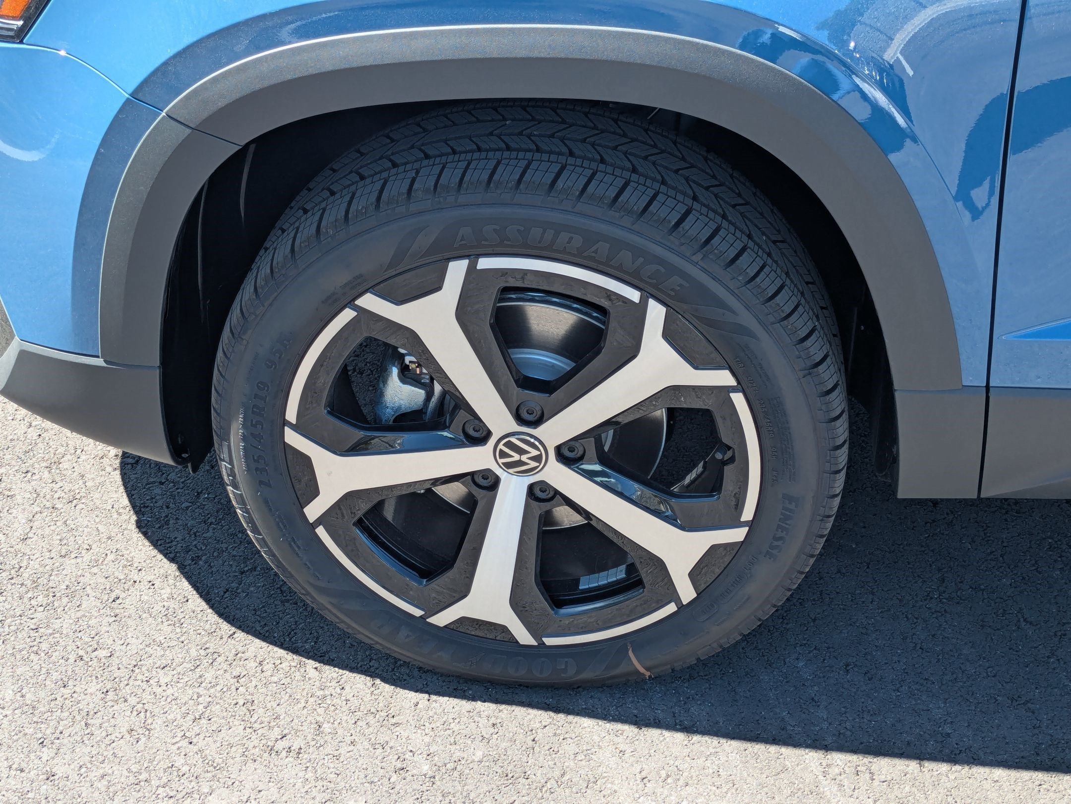New 2026 Monterey Blue Pearl Volkswagen SEL image 16