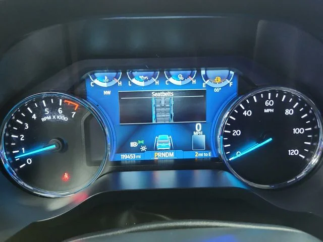Used 2022 White Ford Limited image 10