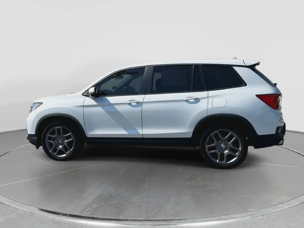 Used 2022 White Honda EX-L image 5