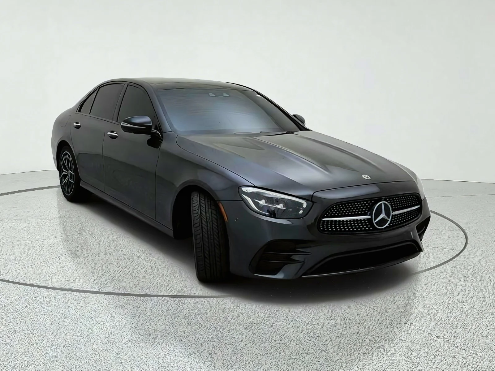 Certified Used 2022 Graphite Grey Metallic Mercedes-Benz E 350 image 4