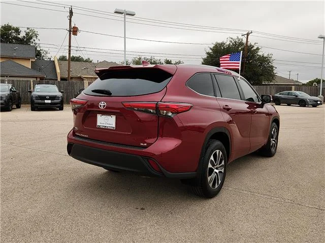 Used 2023 Ruby Flare Pearl Toyota XLE Front-Wheel Drive image 4