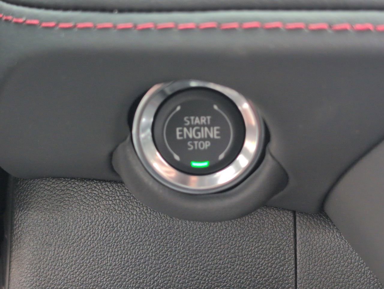2026 Chevrolet Suburban RST - Photo 17