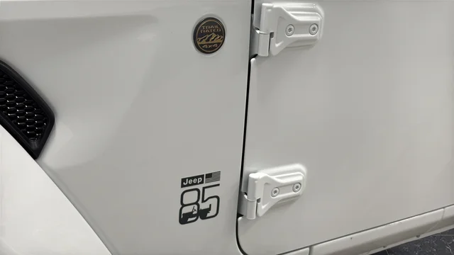 New 2026 Bright White Clear-Coat Exterior Paint Jeep 85th Anniversary Edition image 39