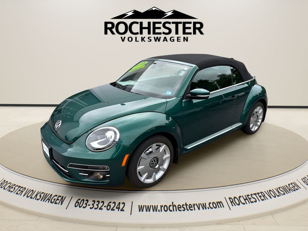 Used 2018 Bottle Green Metallic/Black Roof Volkswagen 2.0T SE image 21