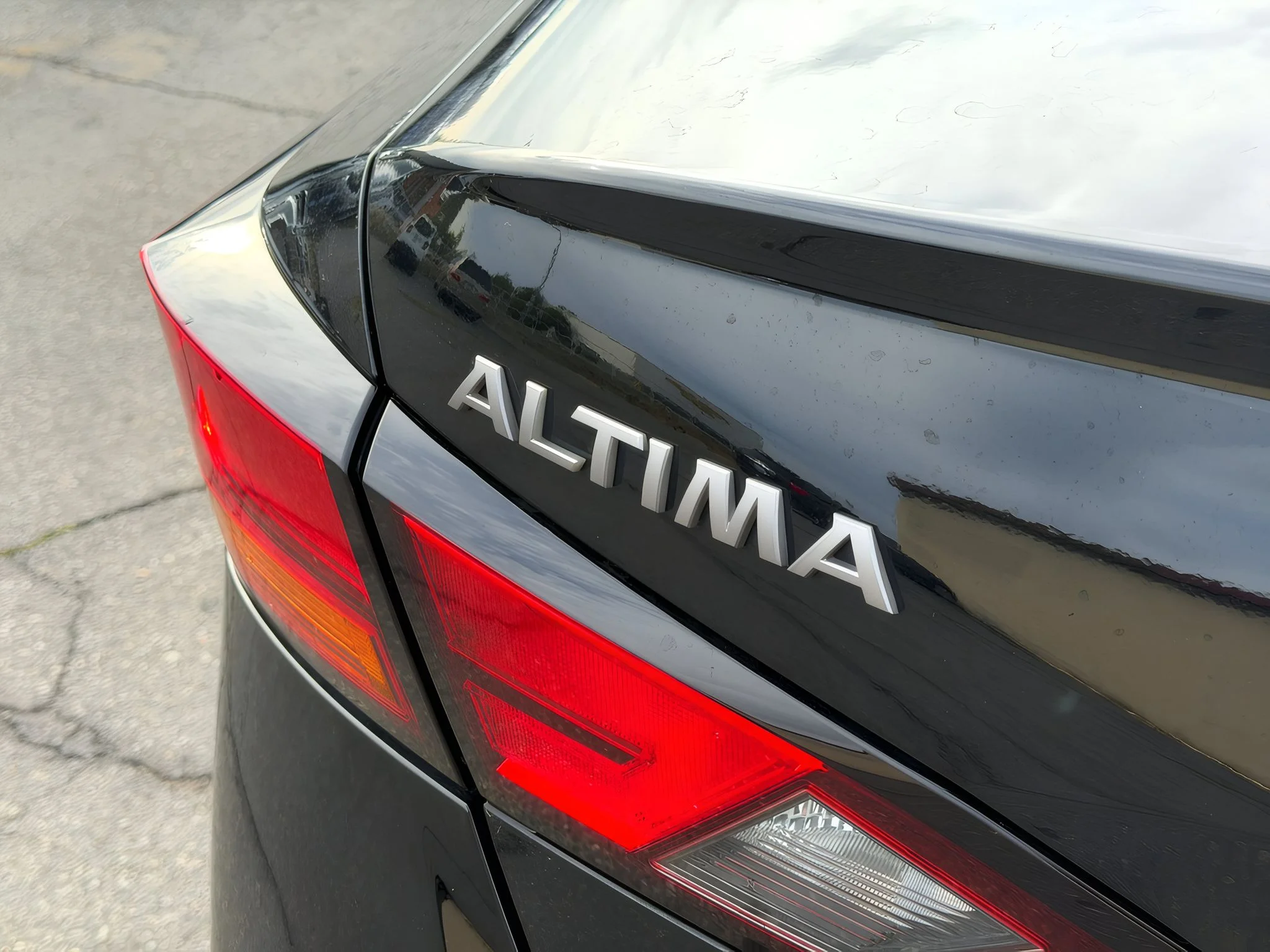 2025 Nissan Altima SV - Photo 11