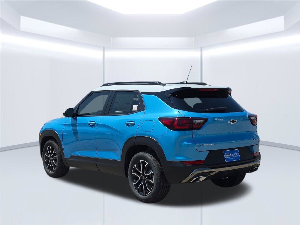 New 2026 Marina Blue Metallic Chevrolet ACTIV image 4
