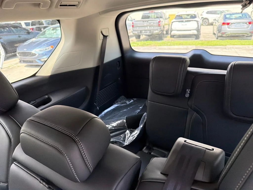 2026 Nissan Armada SV - Photo 29