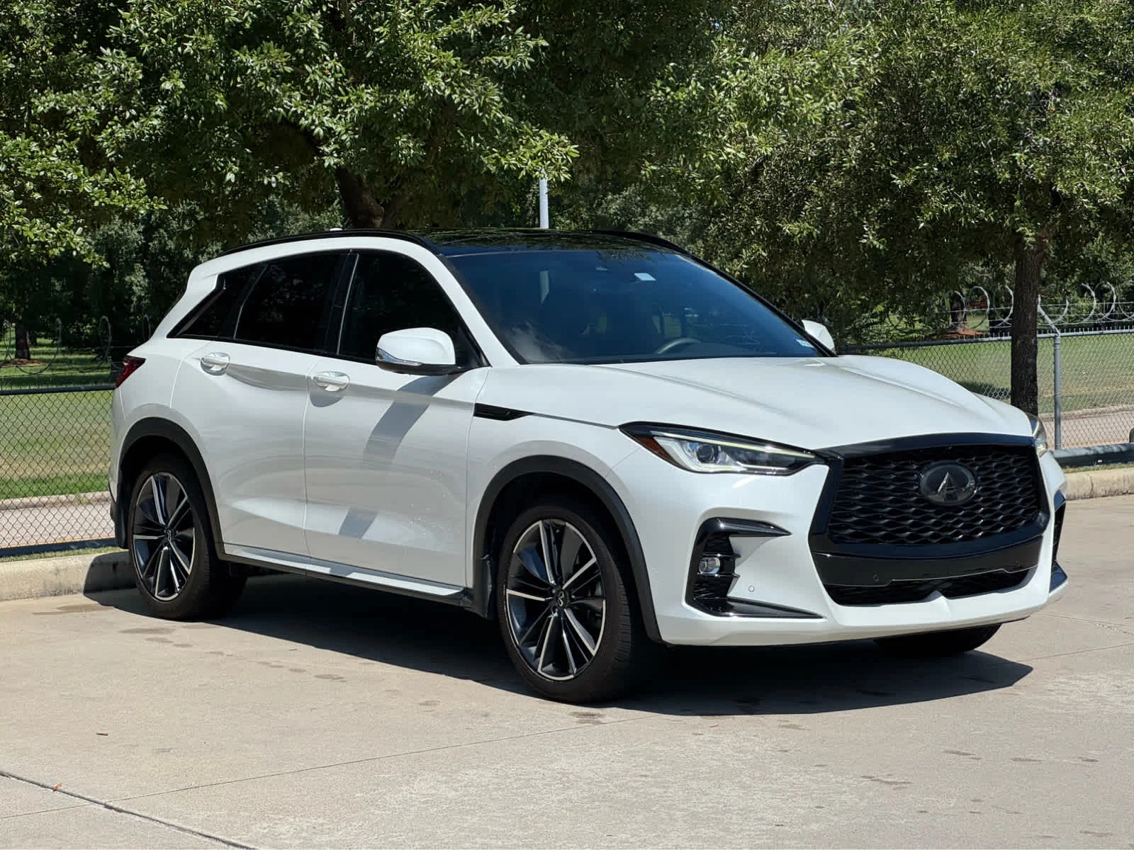 Certified Used 2023 Radiant White INFINITI SPORT image 4