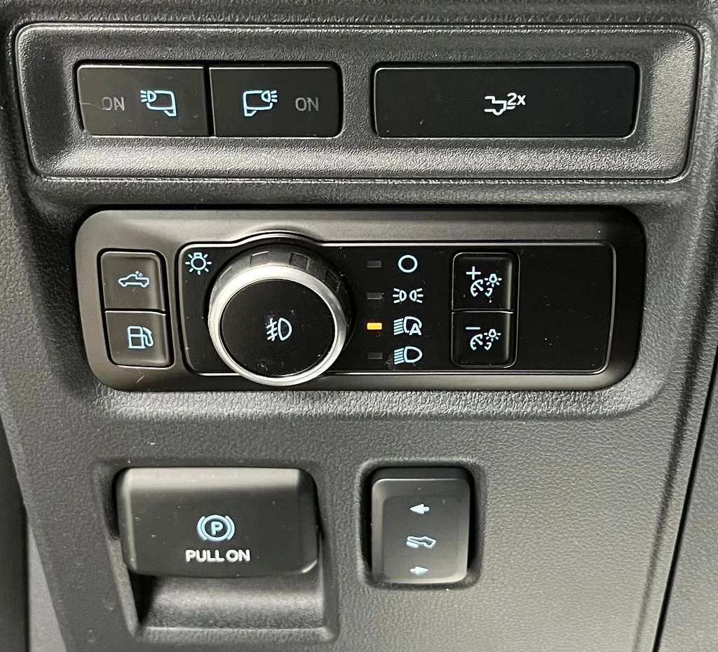Used 2023 Red Ford Lariat image 32