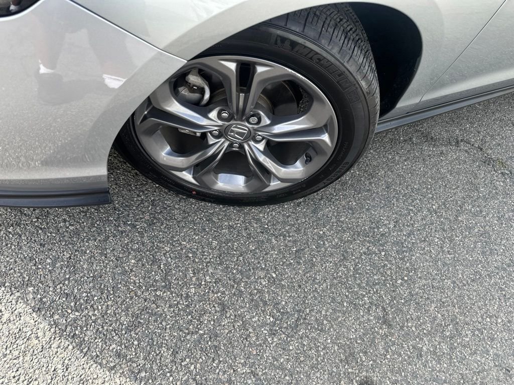 Used 2024  Honda EX image 2
