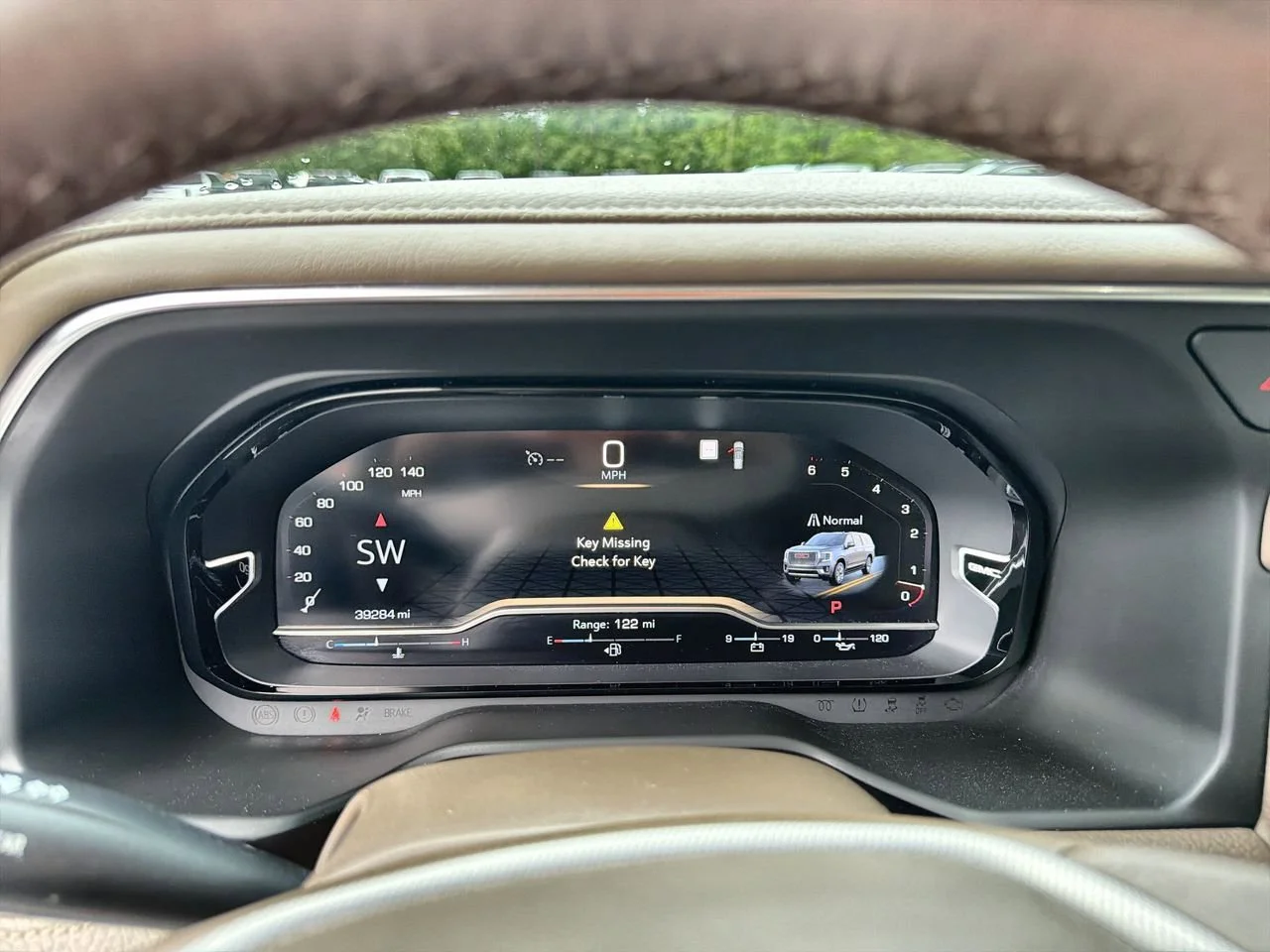 Used 2022 White Frost Tricoat GMC Denali image 12
