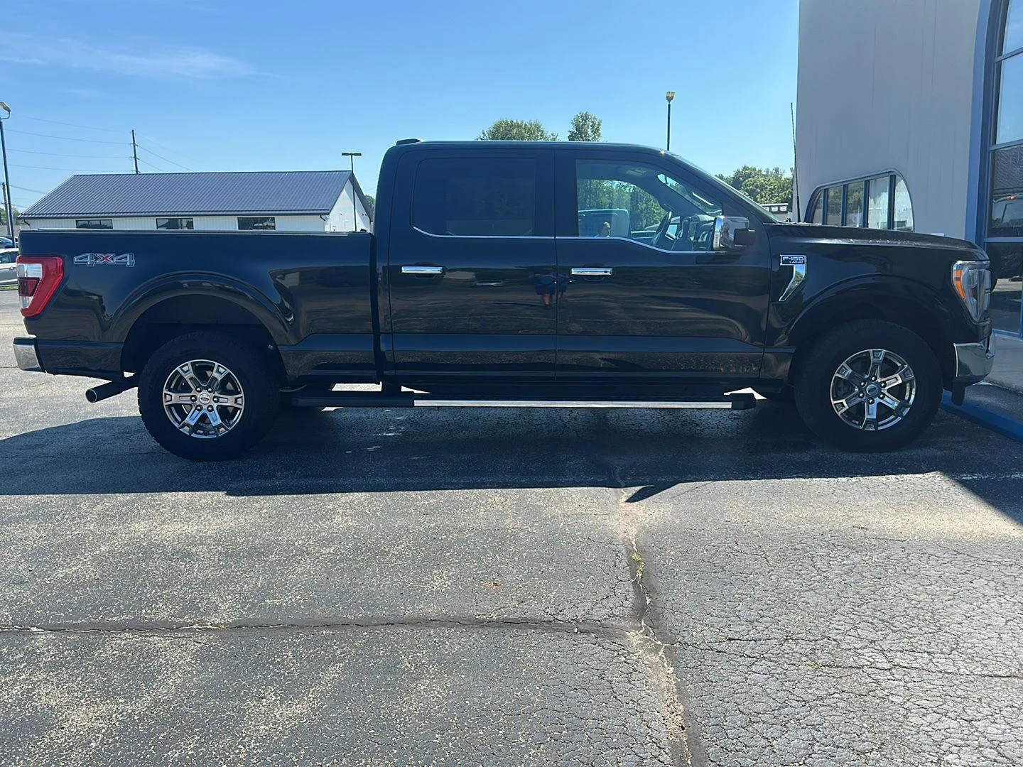 Used 2023 Agate Black Ford LARIAT image 8