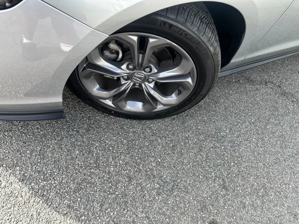 Used 2024  Honda EX image 2