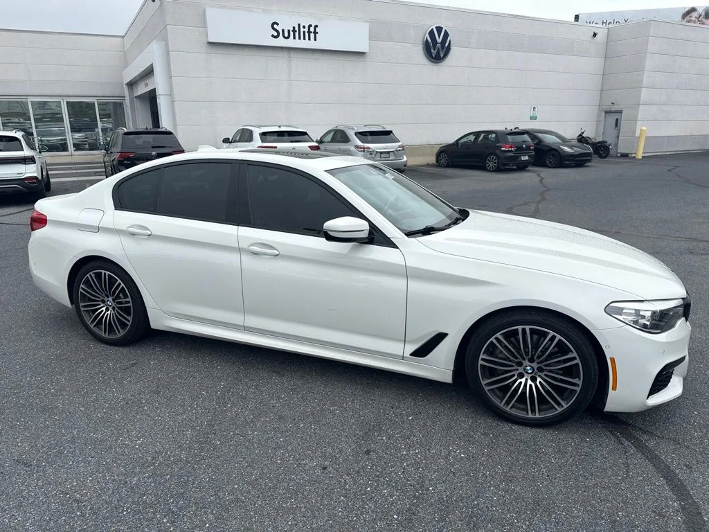 Used 2019 Alpine White BMW 540i xDrive image 30