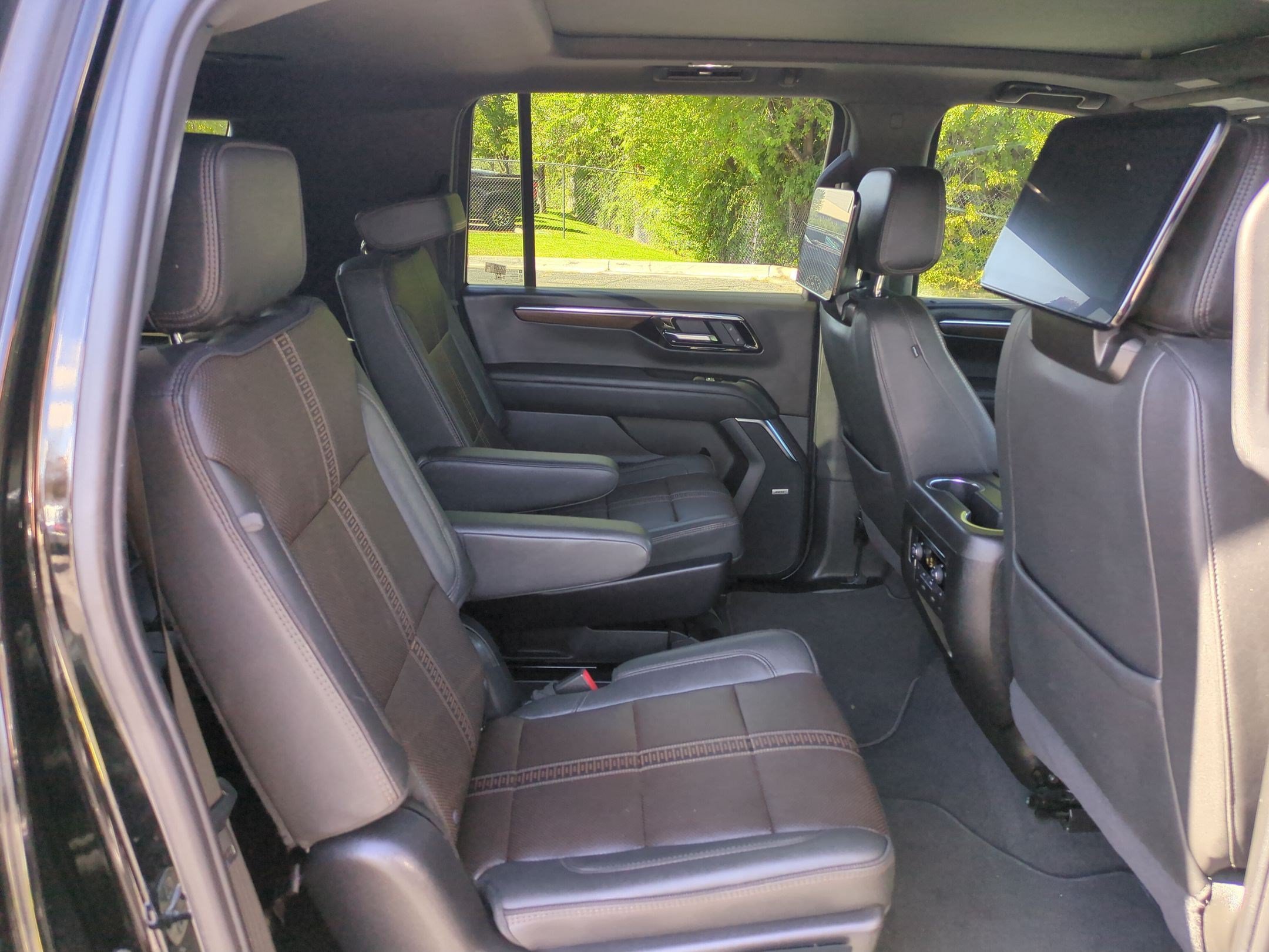 2025 Chevrolet Suburban High Country - Photo 29