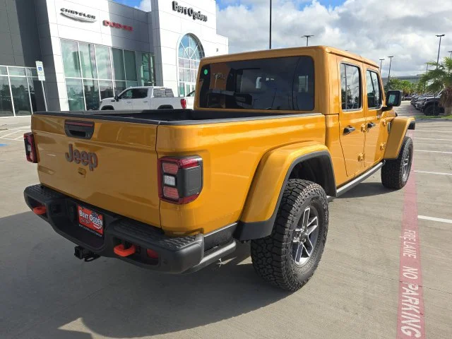 New 2026 Goldilocks Exterior Paint Jeep Mojave image 5