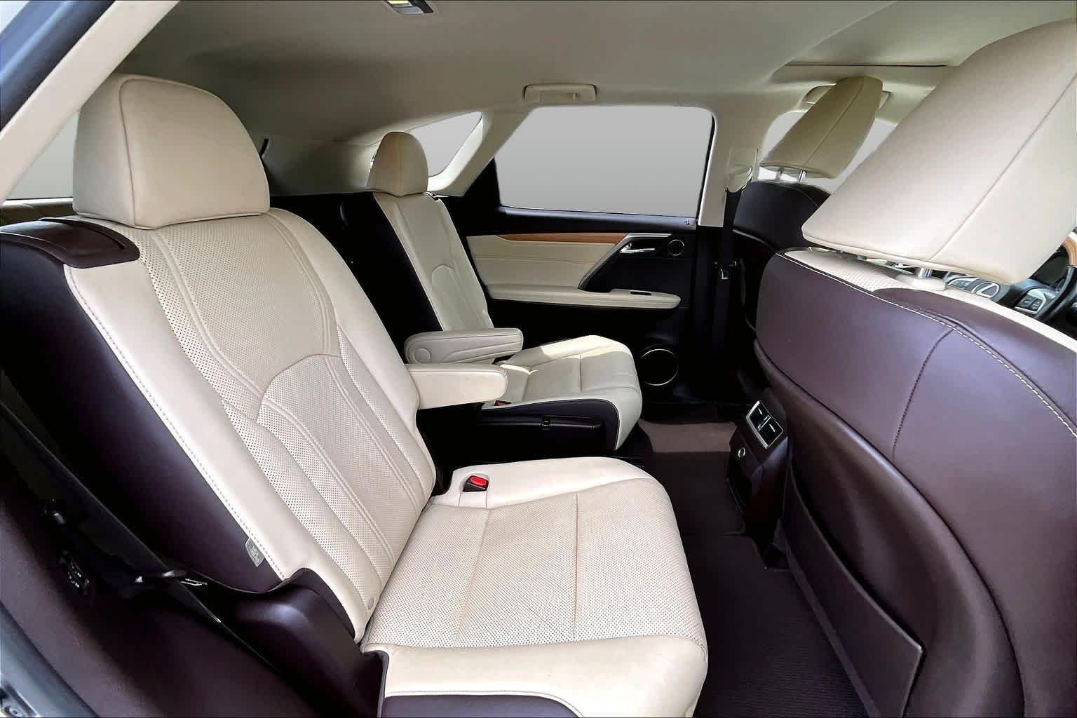 Used 2019 Eminent White Pearl Lexus Premium image 20