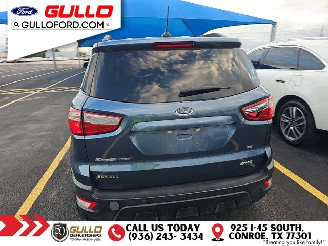 Used 2022 Blue Metallic Ford SE image 5
