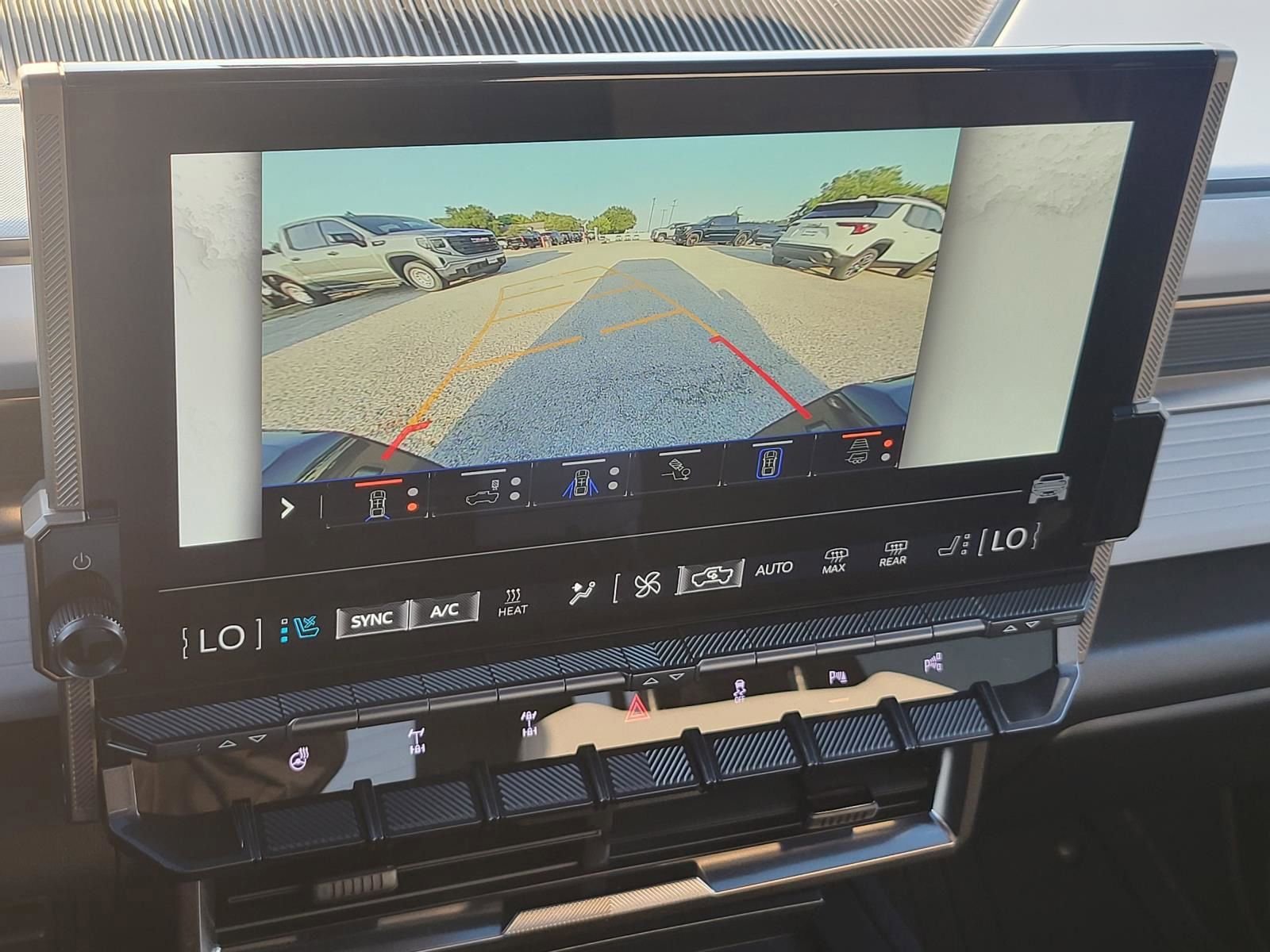 2025 GMC HUMMER EV 3X - Photo 10