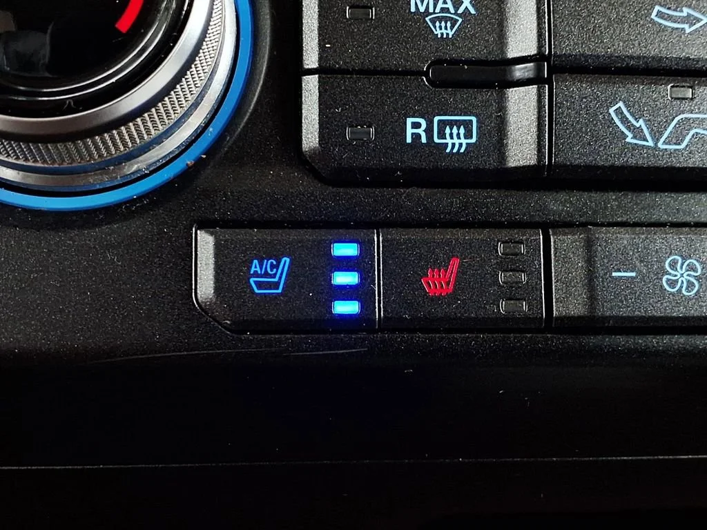 Used 2015 Caribou Metalli Ford XLT image 17