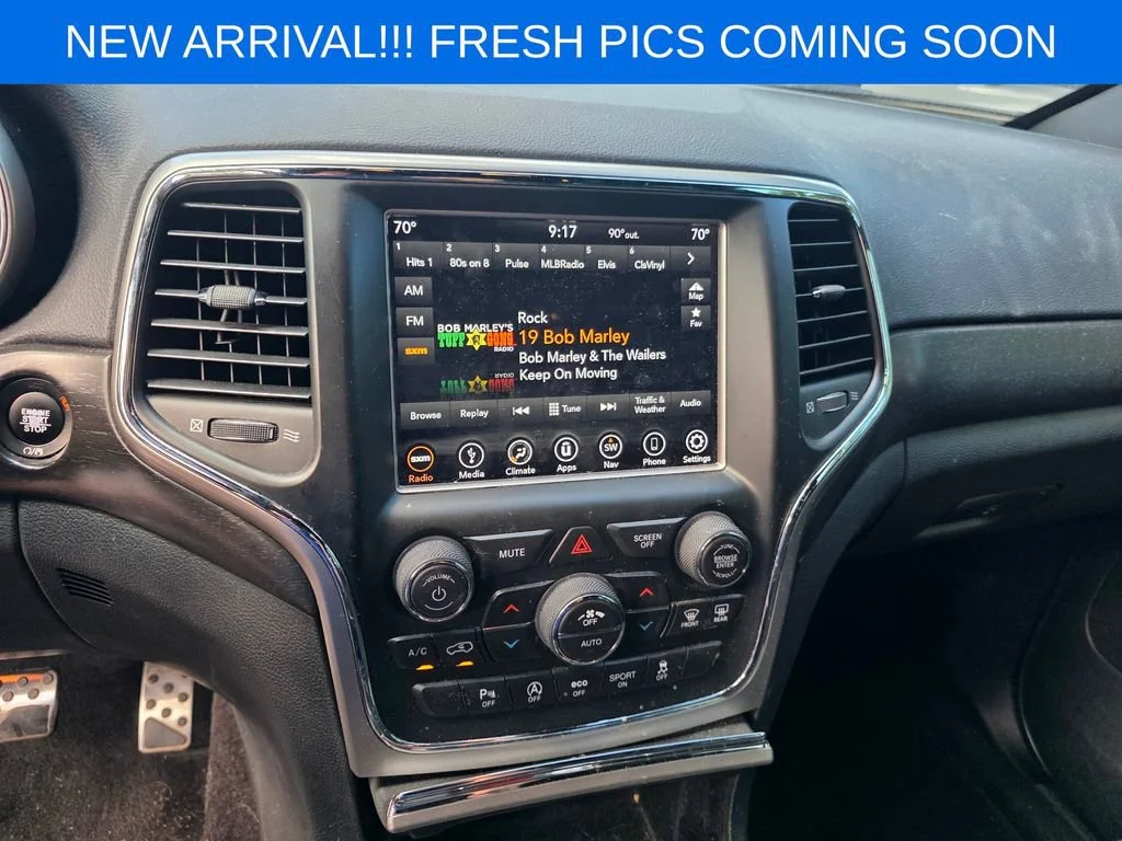Used 2018 Black Jeep Laredo E 4x2 image 10