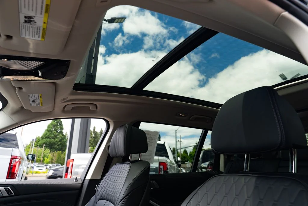 Used 2023 Black BMW xDrive40i image 20