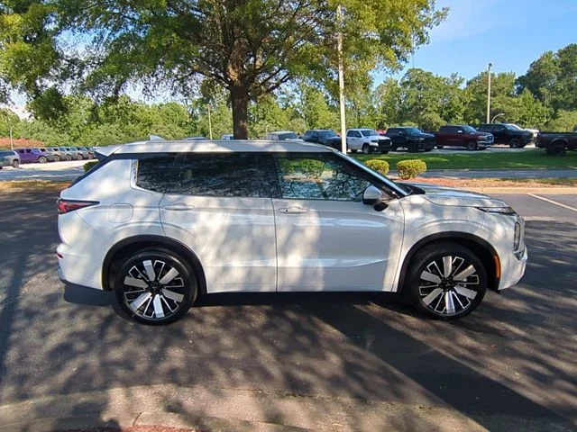 Used 2025 White Mitsubishi SEL image 6