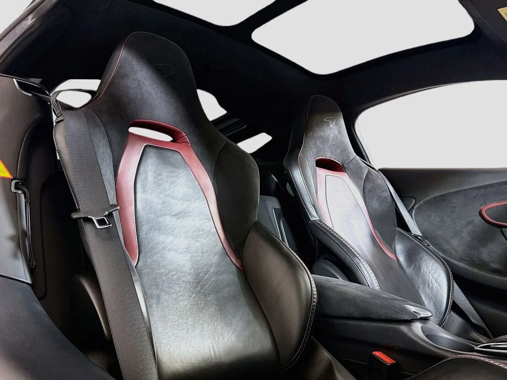 Certified Used 2023 McLaren Orange McLaren  image 17