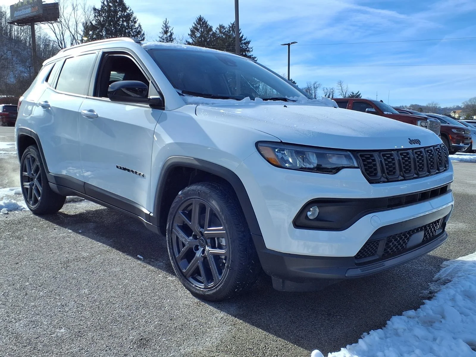 New 2026 Bright White Clearcoat Jeep Latitude image 1