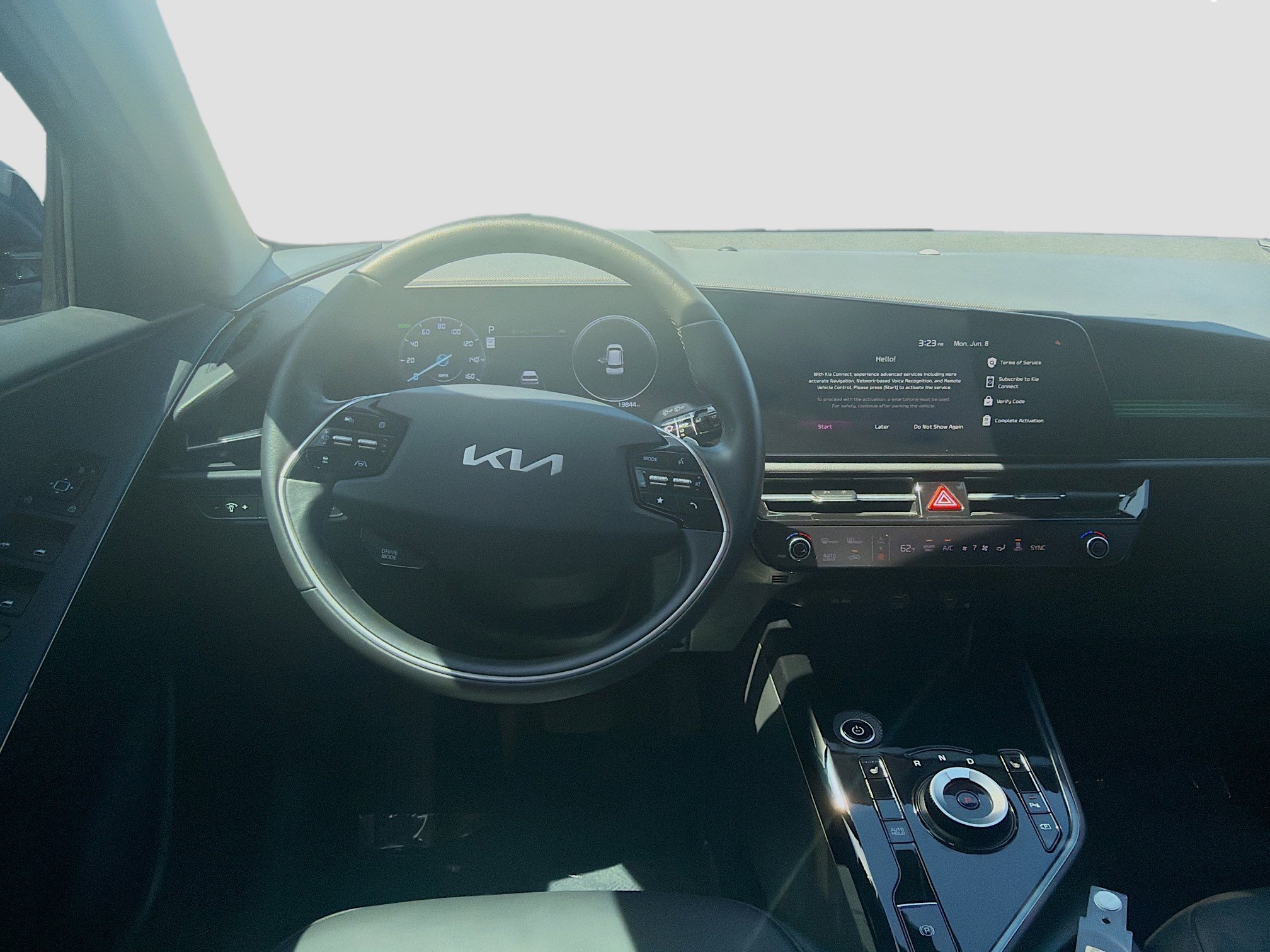 Used 2024 Mineral Blue Kia Wind image 18