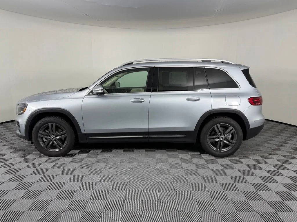 Certified Used 2025 Silver Mercedes-Benz GLB 250 image 5
