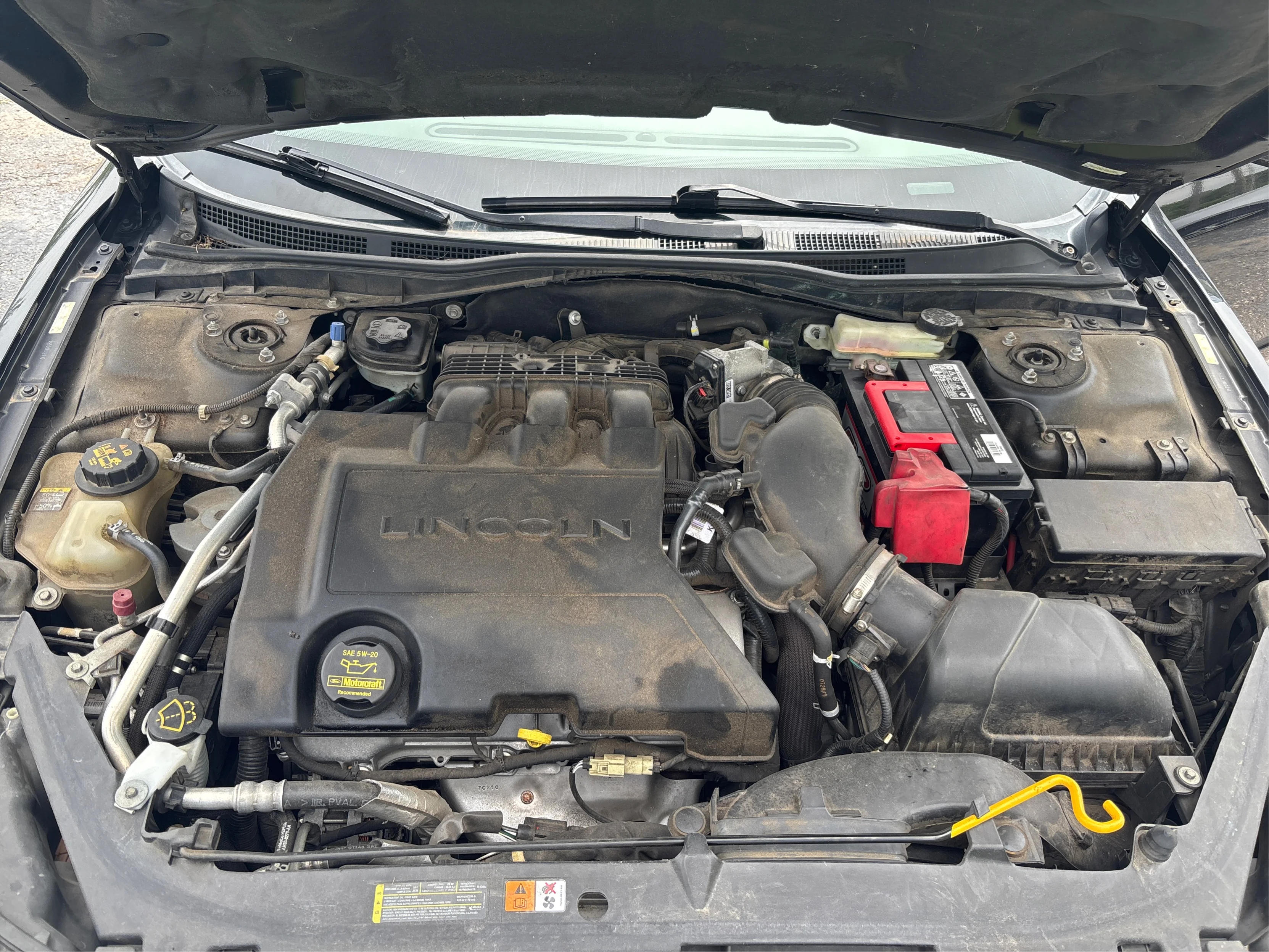 Used 2011 Black Lincoln base image 11