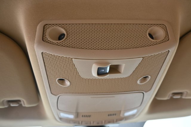 Used 2017 White Platinum Clearcoat Metallic Ford Lariat image 30