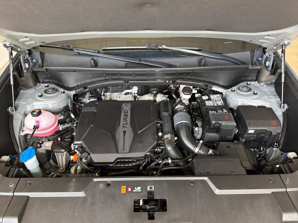 Used 2025 Hampton Gray Hyundai SEL image 33