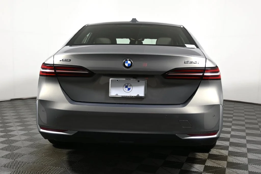 Used 2026 Gray BMW 530i xDrive image 6